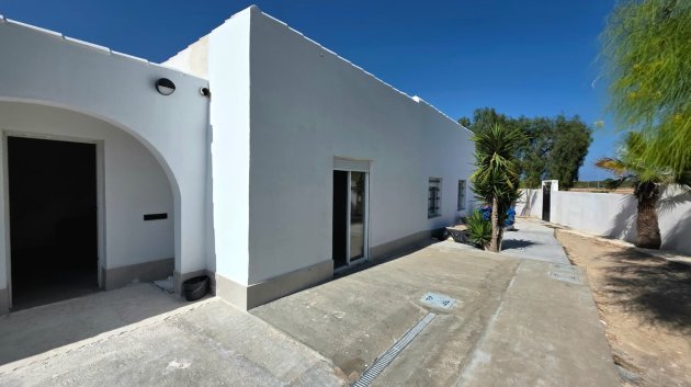 Resale - Villa -
San Fulgencio - La Marina