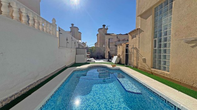 Resale - Townhouse -
Orihuela Costa - Villamartín