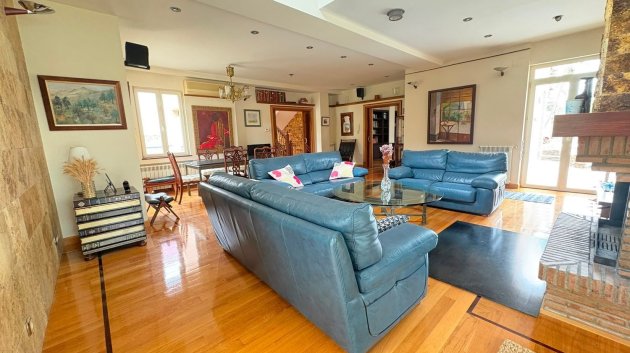 Resale - Villa -
Altorreal