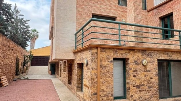 Resale - Villa -
Altorreal