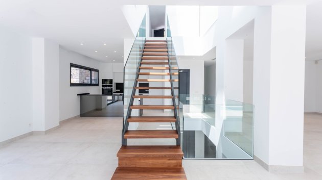 Obra nueva - Chalets -
Altea