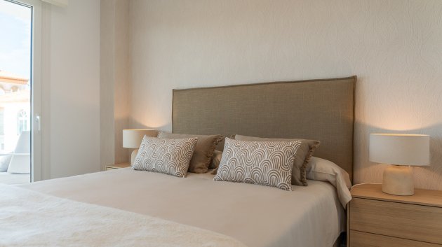 Obra nueva - Apartamentos -
Playa Flamenca