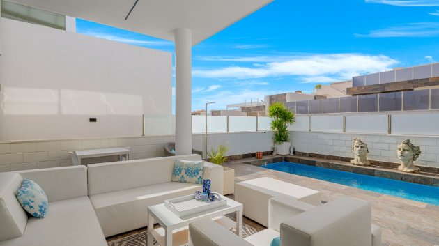 Resale - Villa -
Orihuela Costa - Villamartín