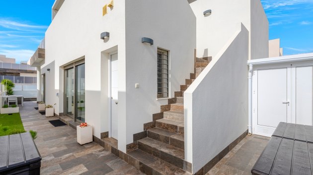 Resale - Villa -
Orihuela Costa - Villamartín