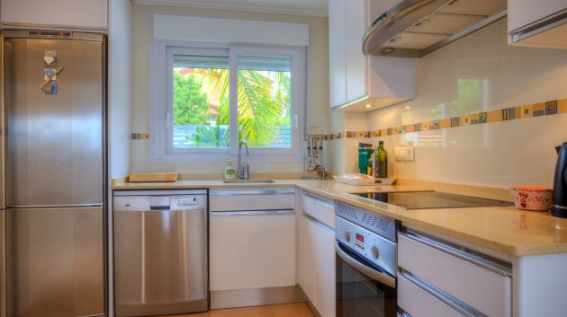 Resale - Villa -
Moraira - Sabatera
