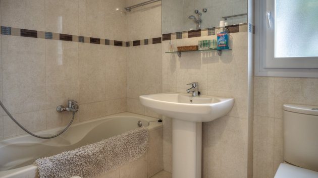 Resale - Villa -
Moraira - Sabatera