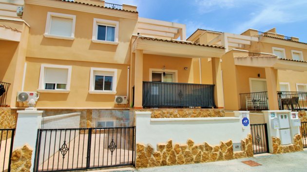 Resale - Townhouse -
San Miguel de Salinas
