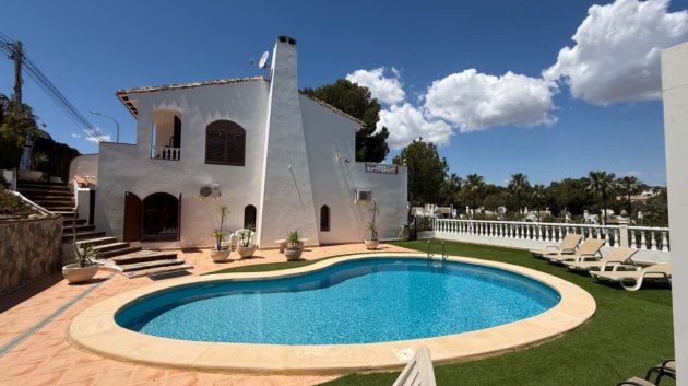 Revente - Villa -
Orihuela Costa - Costa Blanca