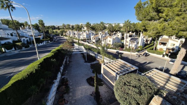 Revente - Villa -
Orihuela Costa - Costa Blanca