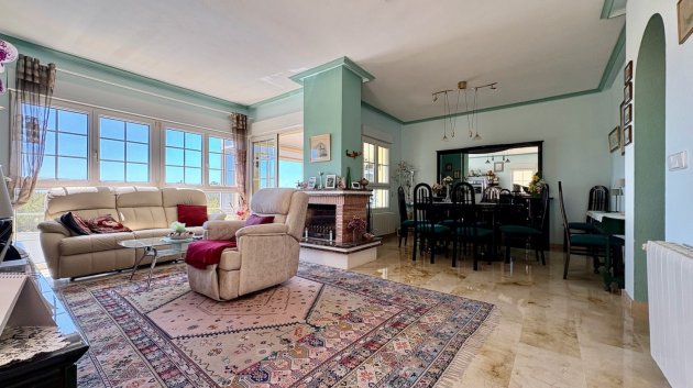 Resale - Villa -
Orihuela Costa - Villamartín