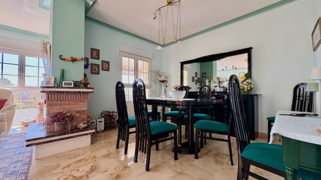 Resale - Villa -
Orihuela Costa - Villamartín