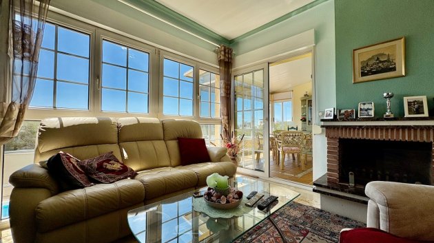 Resale - Villa -
Orihuela Costa - Villamartín