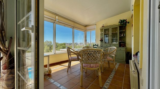 Resale - Villa -
Orihuela Costa - Villamartín