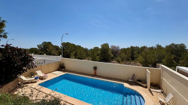Resale - Villa -
Orihuela Costa - Villamartín