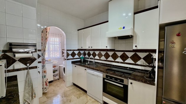 Resale - Villa -
Orihuela Costa - Villamartín