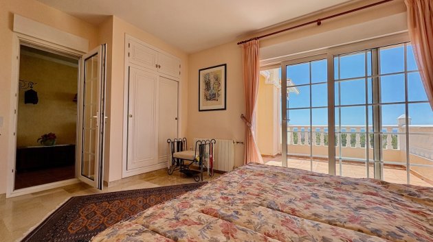 Resale - Villa -
Orihuela Costa - Villamartín