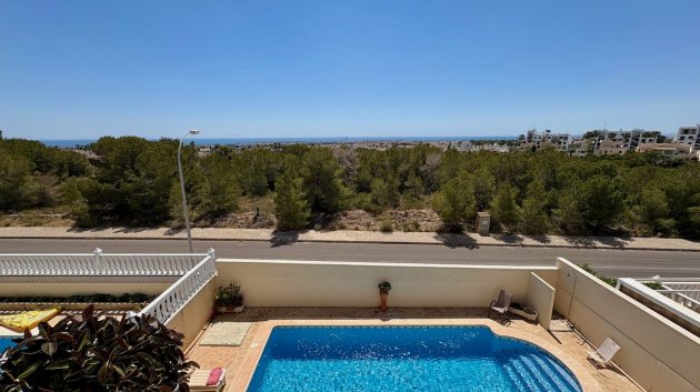 Resale - Villa -
Orihuela Costa - Villamartín