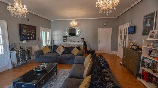 Resale - Villa -
Las Heredades - Heredades
