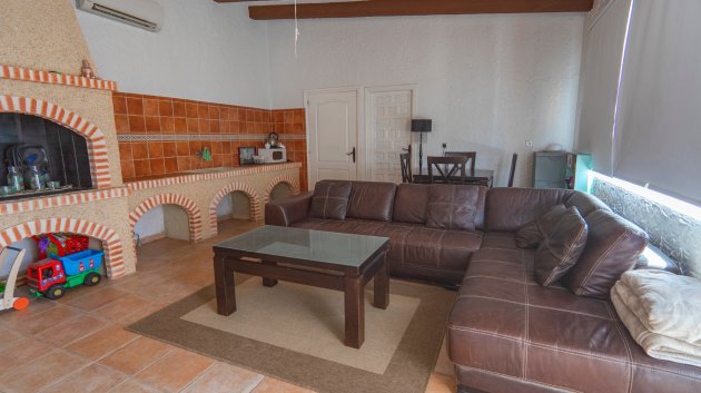 Resale - Villa -
Las Heredades - Heredades