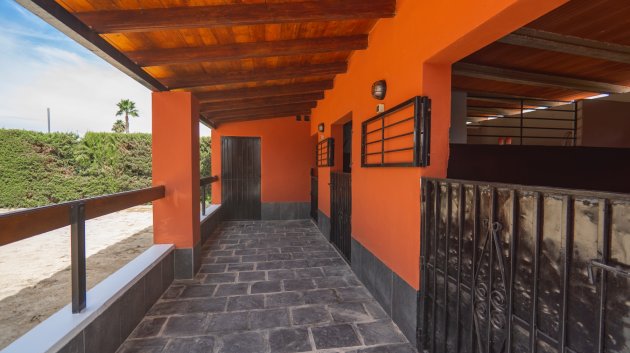 Resale - Villa -
Las Heredades - Heredades
