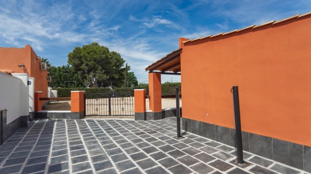 Resale - Villa -
Las Heredades - Heredades
