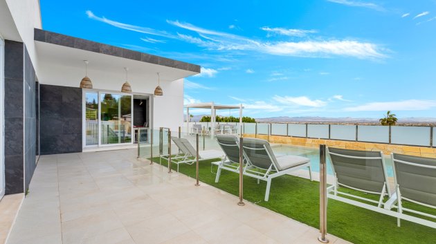 Resale - Villa -
Algorfa - Lomas de La Juliana