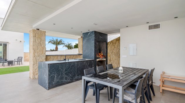 Resale - Villa -
Algorfa - Lomas de La Juliana