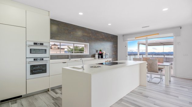 Resale - Villa -
Algorfa - Lomas de La Juliana