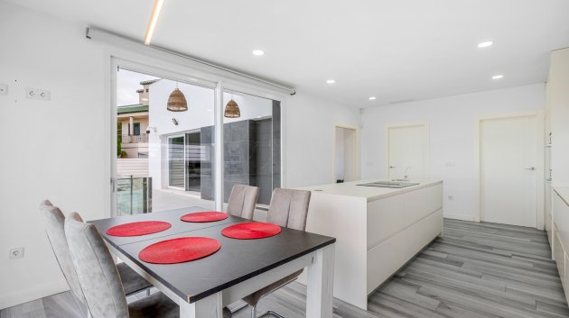 Resale - Villa -
Algorfa - Lomas de La Juliana
