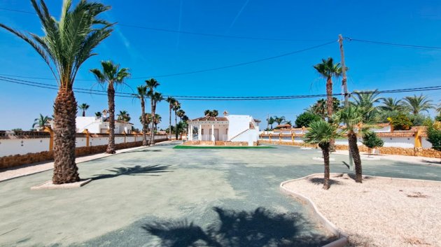 Resale - Villa -
Catral