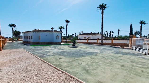 Resale - Villa -
Catral