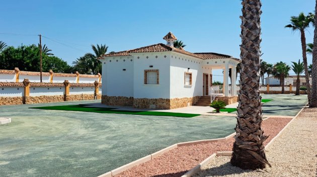 Resale - Villa -
Catral