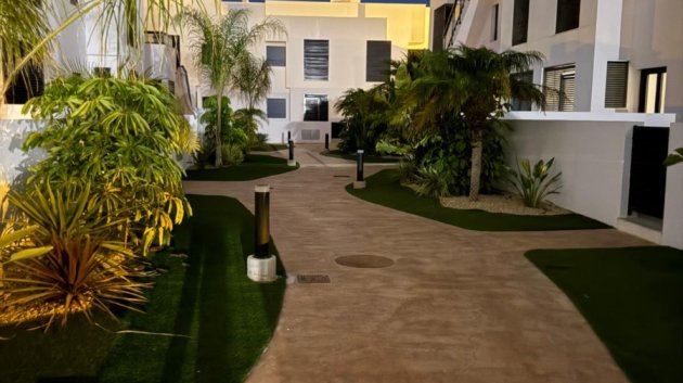 Resale - Apartments -
Pilar de la Horadada - El Mojón