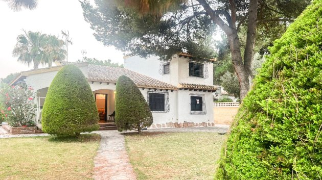 Resale - Villa -
Orihuela Costa - Punta Prima