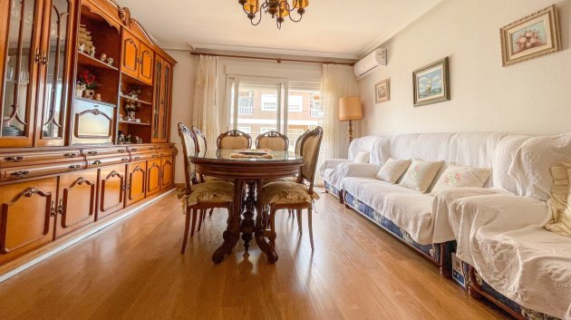 Resale - Apartments -
Torrevieja - Playa Los Naufragos