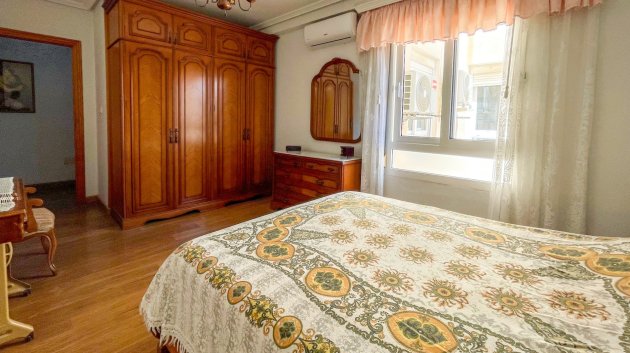 Resale - Apartments -
Torrevieja - Playa Los Naufragos