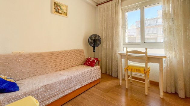 Resale - Apartments -
Torrevieja - Playa Los Naufragos