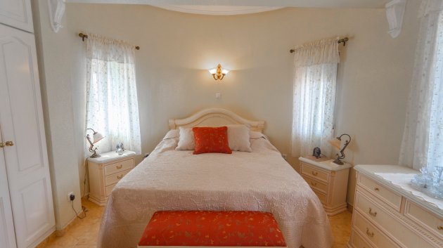 Reventa - Chalets -
Ciudad Quesada - Campo De Golf La Marquesa