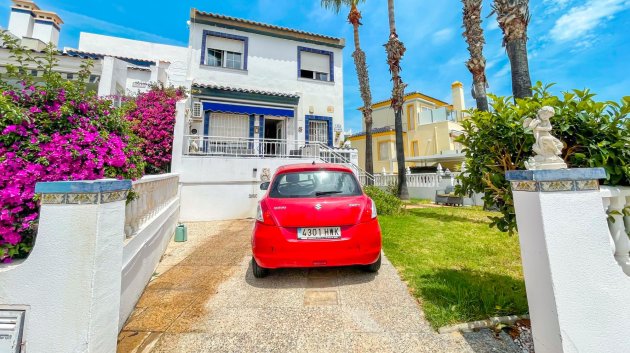 Resale - Townhouse -
Orihuela Costa - La Rioja