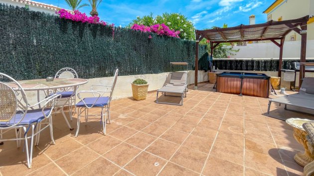 Resale - Townhouse -
Orihuela Costa - La Rioja