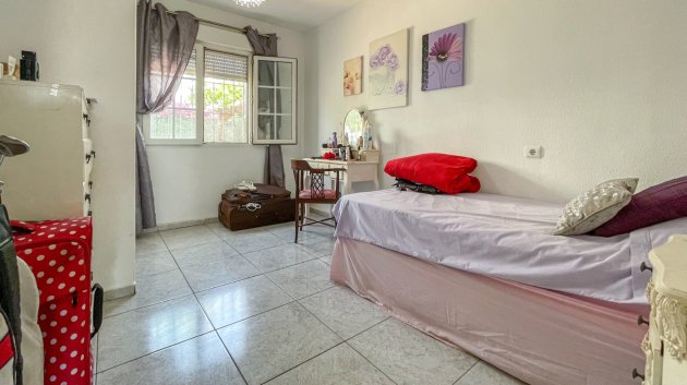 Resale - Townhouse -
Orihuela Costa - La Rioja