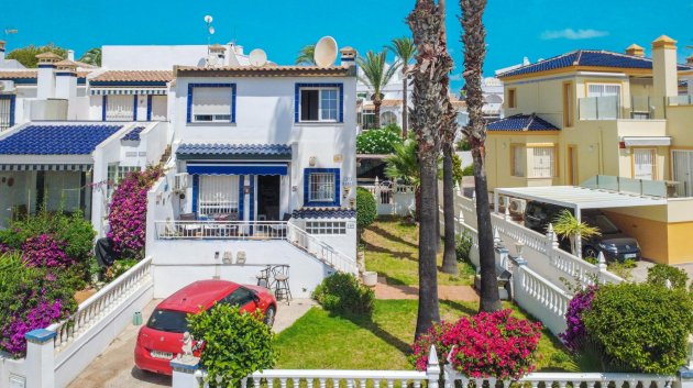 Resale - Townhouse -
Orihuela Costa - La Rioja
