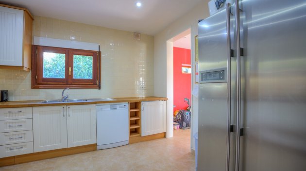 Resale - Villa -
Benissa - Montemar