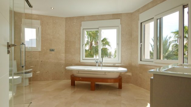 Resale - Villa -
Benissa - Buenavista