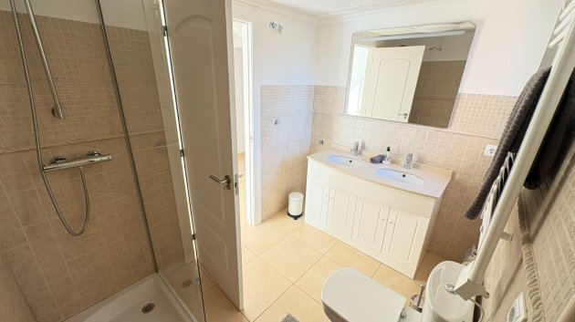 Resale - Apartments -
Altaona Golf and Country Village - Altaona Golf - Country Village
