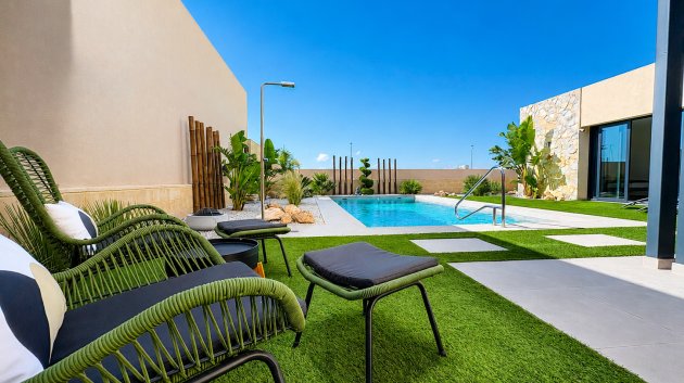 Resale - Villa -
Altaona Golf and Country Village - Altaona Golf - Country Village