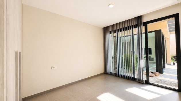 Resale - Villa -
Altaona Golf and Country Village - Altaona Golf - Country Village