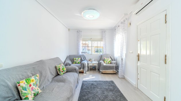 Resale - Villa -
Playa Flamenca - Orihuela Costa