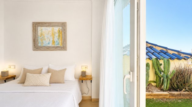 Resale - Apartments -
Altaona Golf and Country Village - Altaona Golf - Country Village
