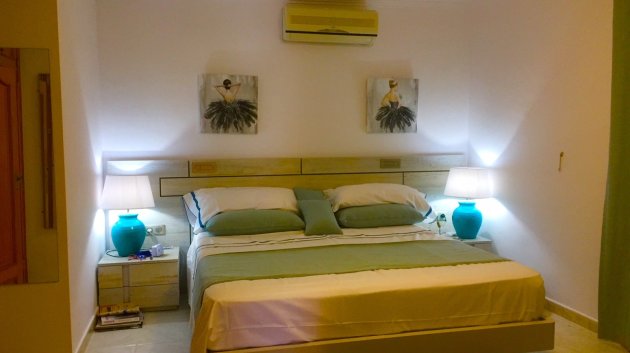 Resale - Villa -
Jávea - Cansalades